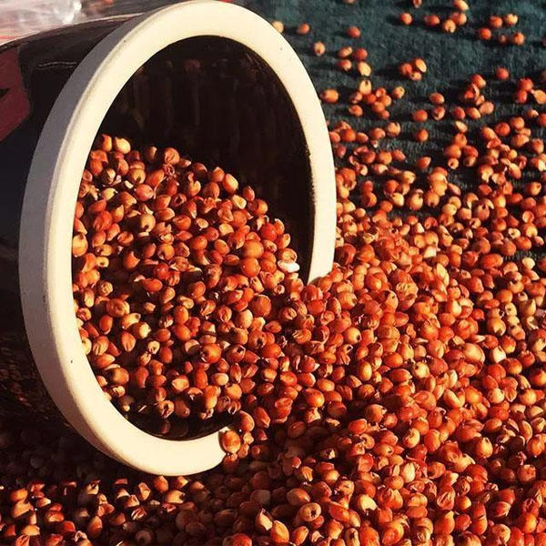 白酒定制，贵州酱香白酒厂家:散装白酒在销售和使用中需要注意什么？